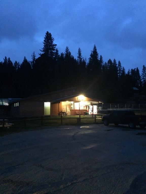 Hotel Lolo Hot Springs Exteriér fotografie
