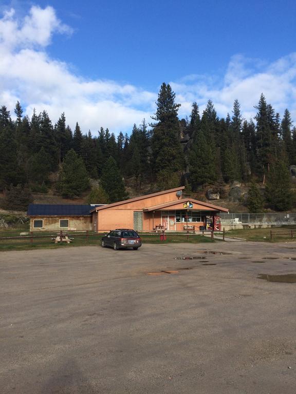 Hotel Lolo Hot Springs Exteriér fotografie